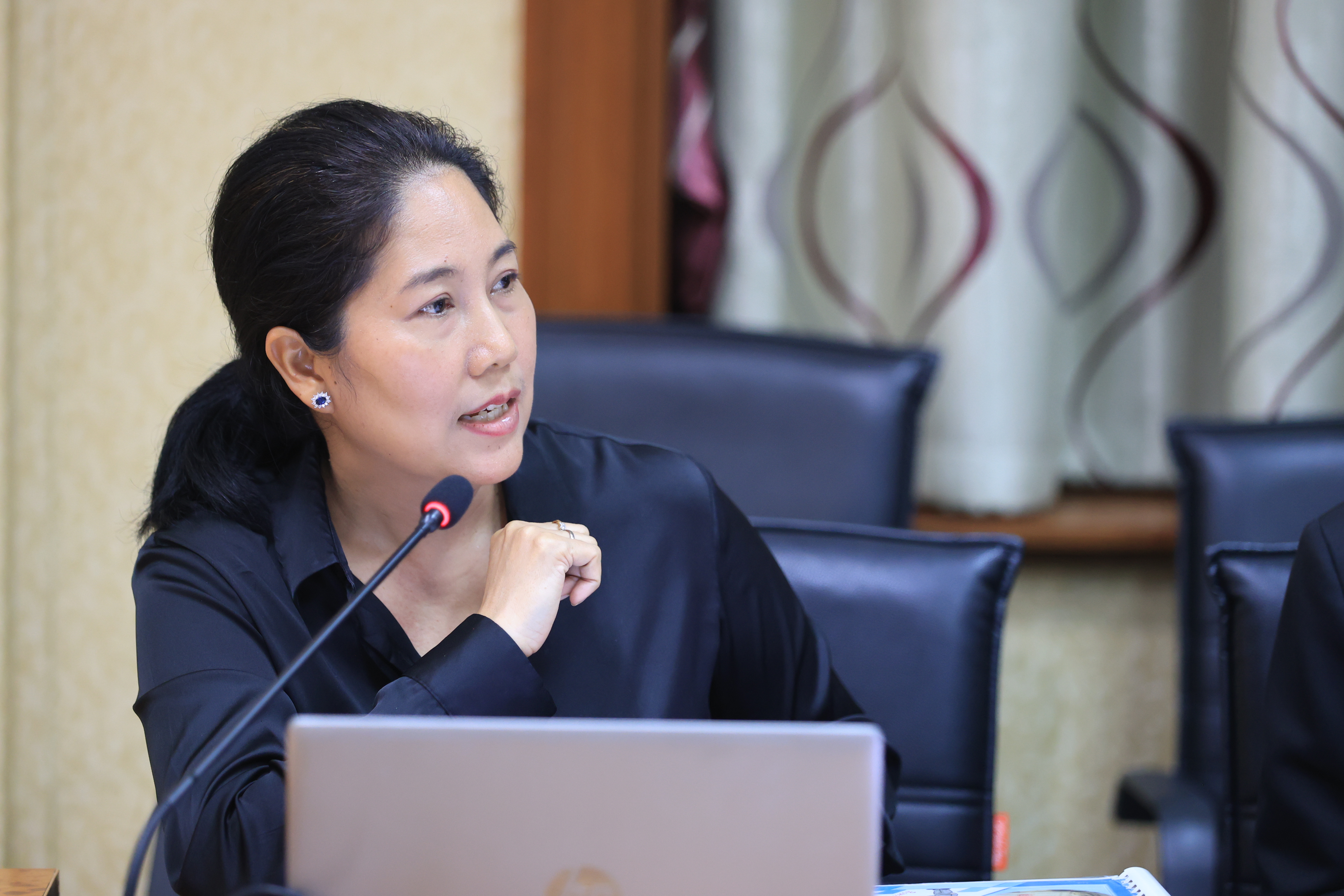 title - ส.ป.ก. ประชุมคณะทํางานขับเคลื่อนการปฏิบัติตามพระราชบัญญัติการอํานวยความสะดวก ในการพิจารณาอนุญาตและการให้บริการแก่ประชาชน พ.ศ. 2569 ครั้งที่ 1/2569 